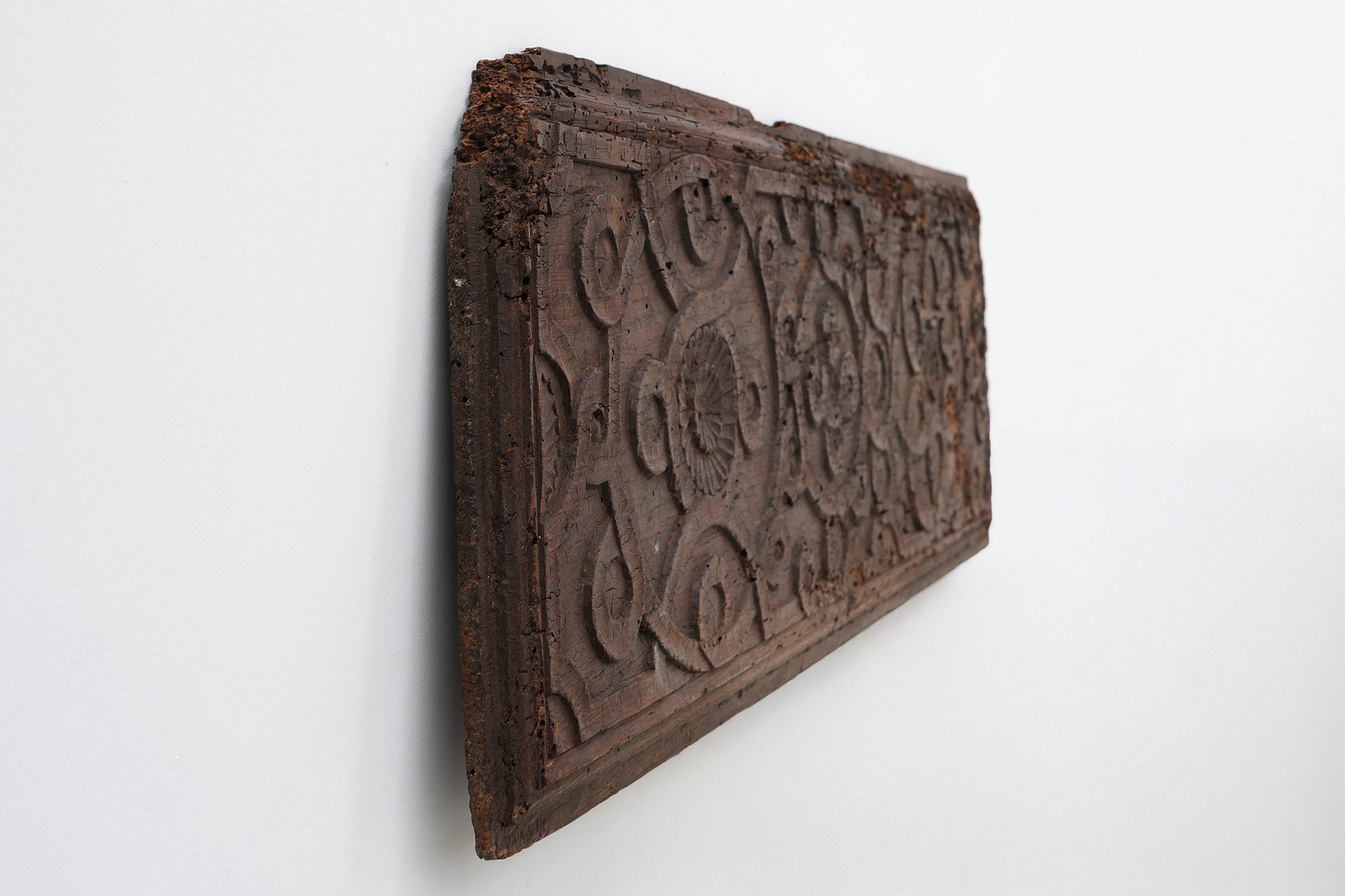 16th Century Gothic Wood Panel from France with Geometric Ornamentthumbnail